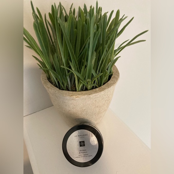 Jo Malone Myrrh & Tonka Body Crème
New with tags without the box. 50 ML. - Picture 2 of 4